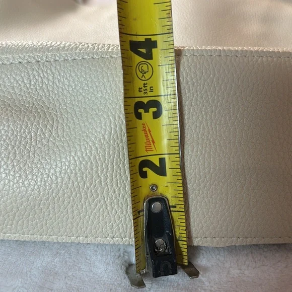 Vince Camuto Cream Textured Bag - Picture 6 of 8